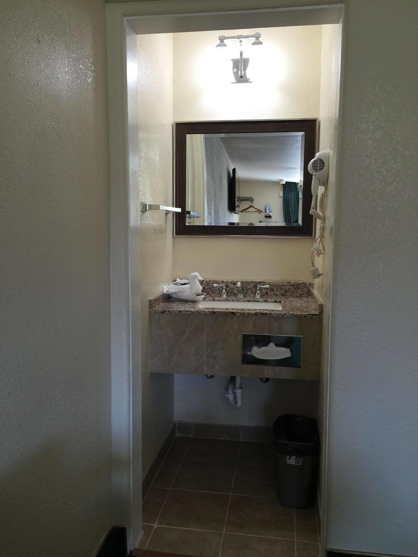 Express Motel